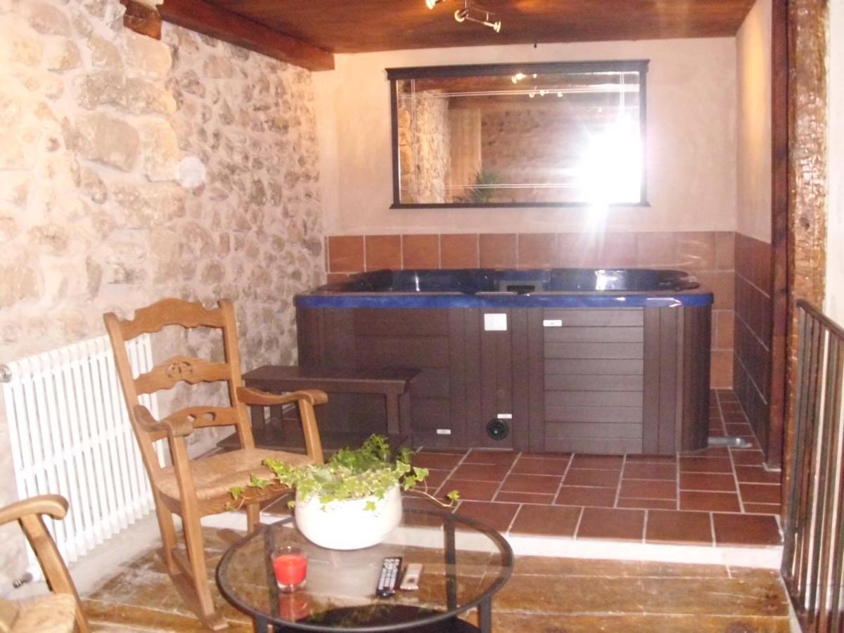 Casa Rural Con Jacuzzi Taberna Del Tio Pedro Cabanas de Polendos Екстер'єр фото
