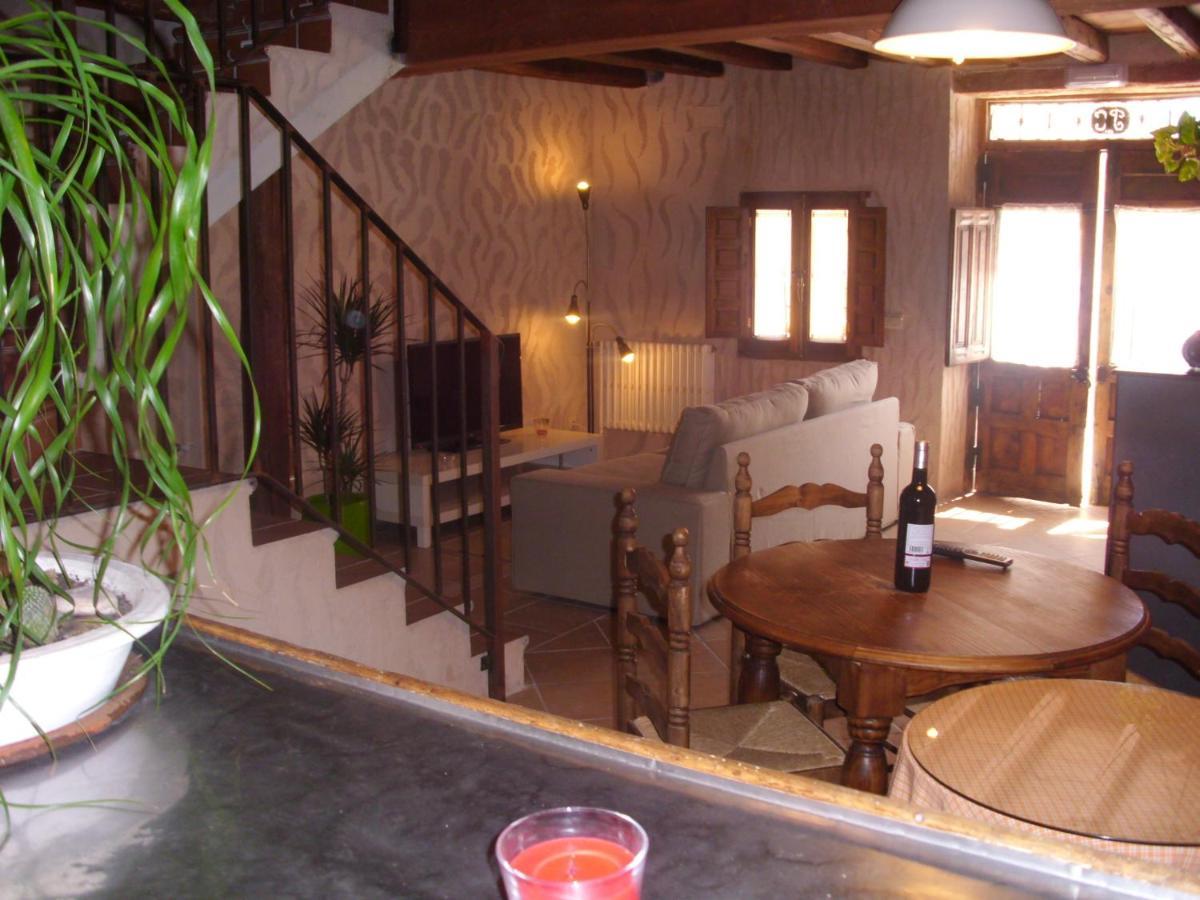 Casa Rural Con Jacuzzi Taberna Del Tio Pedro Cabanas de Polendos Екстер'єр фото